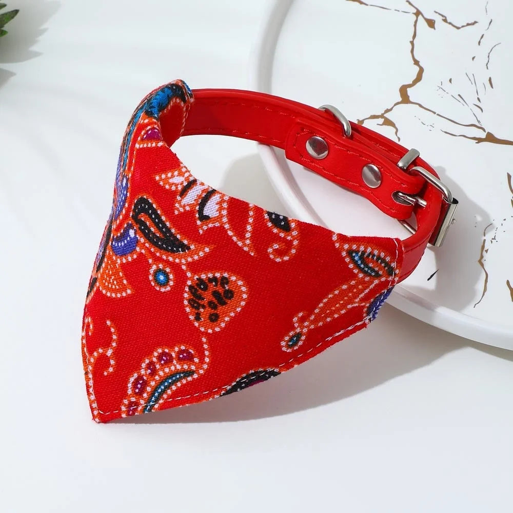 PetChic 🐶🧣 – Adjustable Dog & Cat Bandana Collar