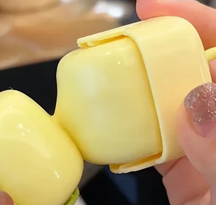 Portable Mini Sticky Roller – Pocket-Size Reusable Pet Hair Remover